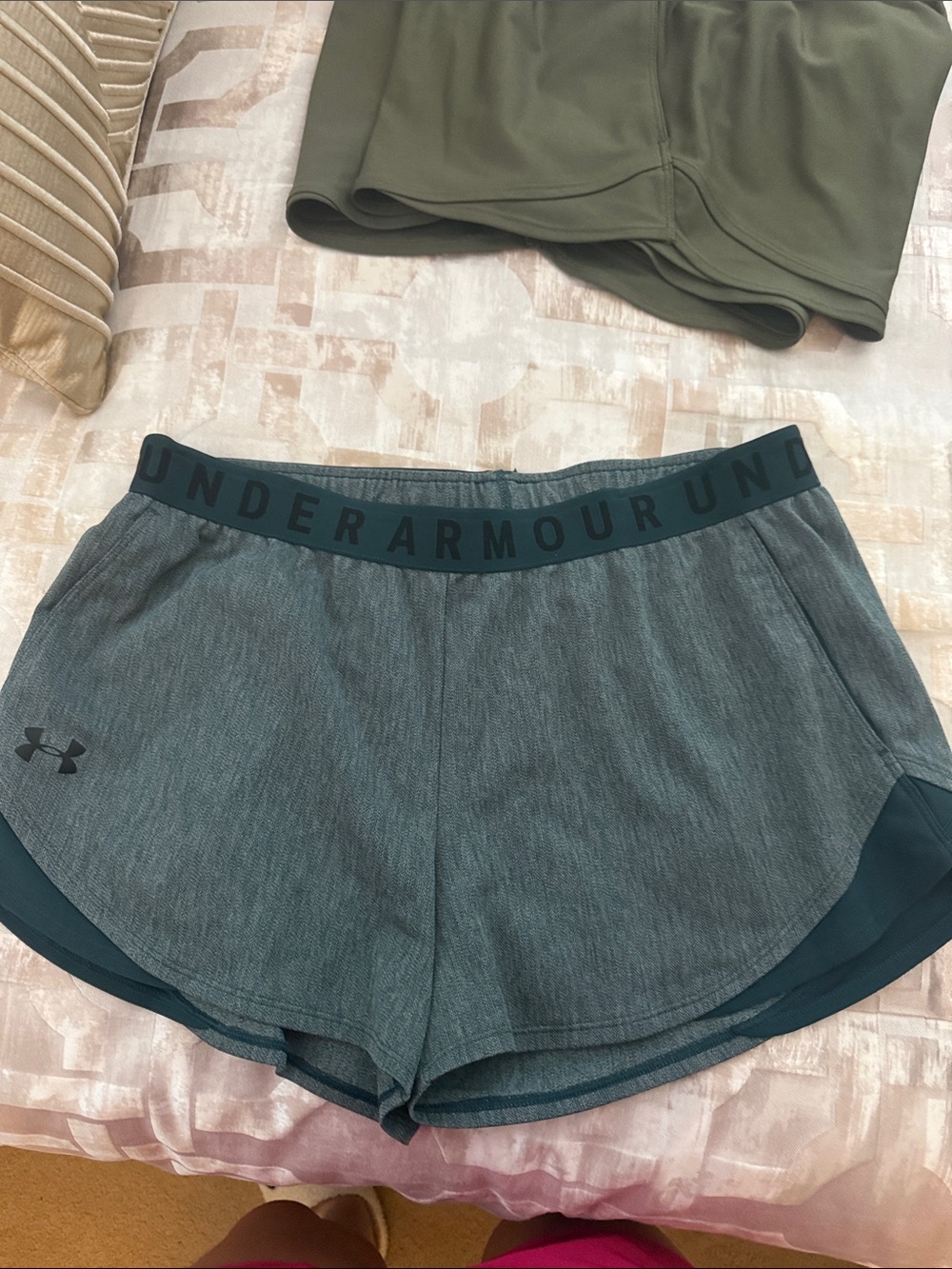 WOMENS UNDER ARMOUR PLAY UP SHORTS